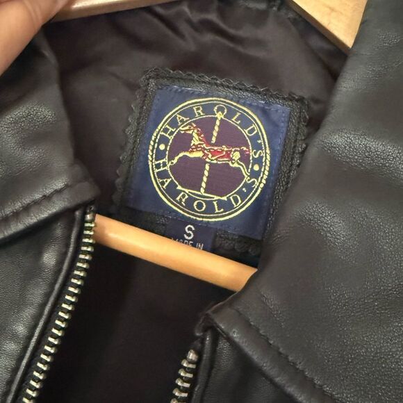 Vintage black Leather Vest - Picture 6 of 6